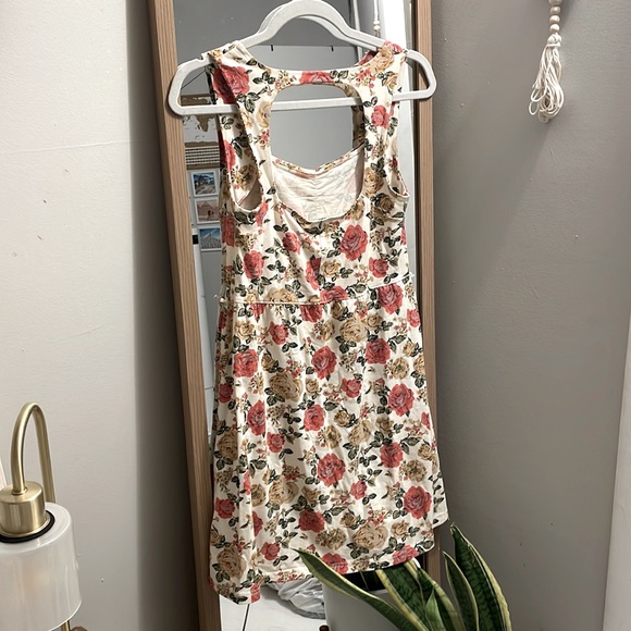 Floral dress - Picture 2 of 2